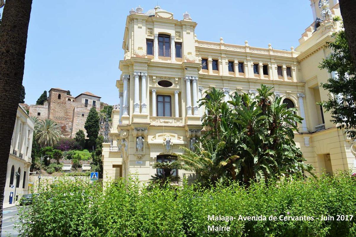 037- Malaga Avenida de Cervantes.JPG